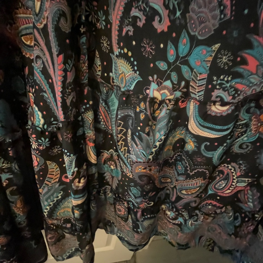 🌸🦋💫Elegant Paisley Halter Maxi Dress in Black and Pink and Teal💫🌼🌻 - Picture 9 of 14